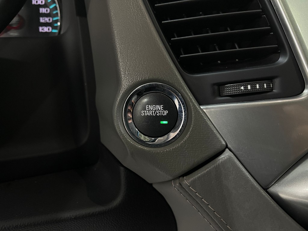 2020 Chevrolet Suburban Image 22