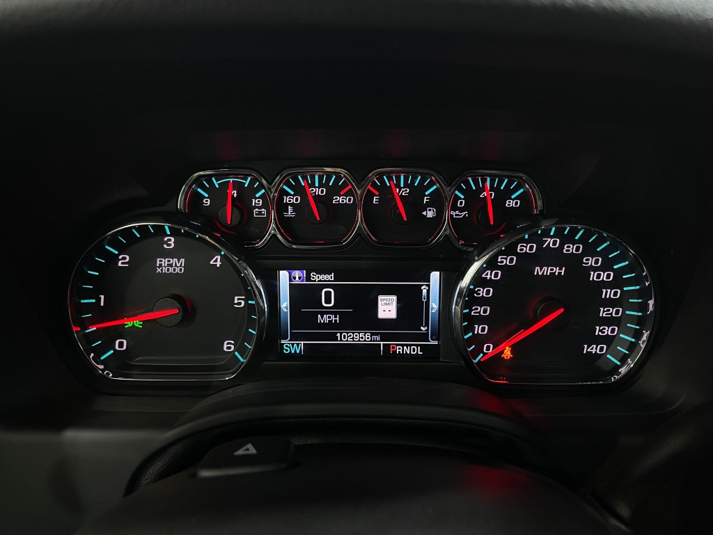 2020 Chevrolet Suburban Image 24