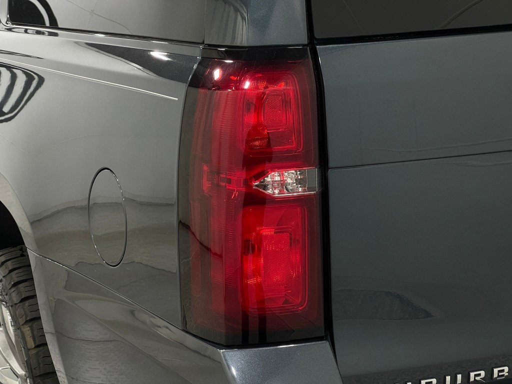 2020 Chevrolet Suburban Image 36