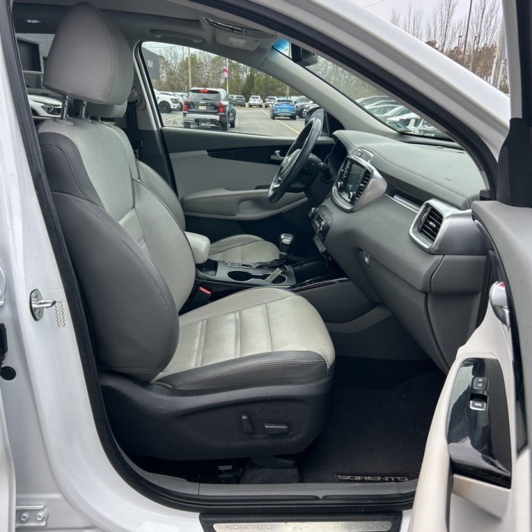 2020 Kia Sorento Image 8