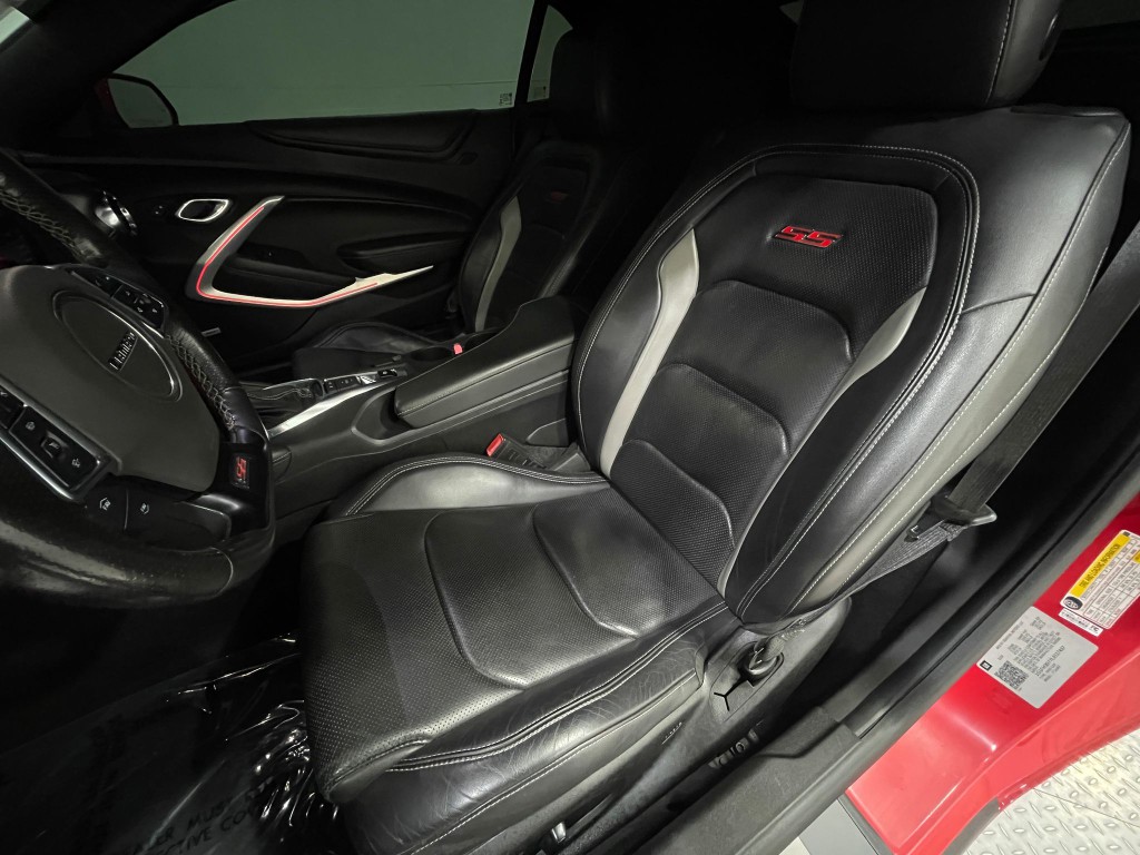 2020 Chevrolet Camaro Image 12