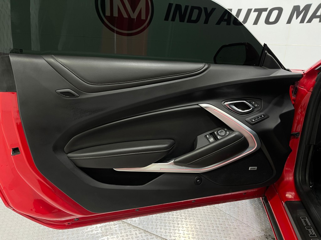 2020 Chevrolet Camaro Image 13