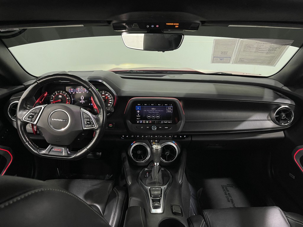 2020 Chevrolet Camaro Image 17