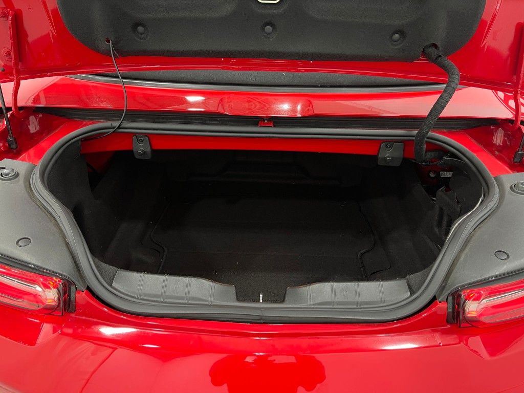 2020 Chevrolet Camaro Image 24