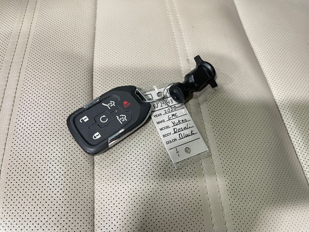 2020 GMC Yukon Image 40