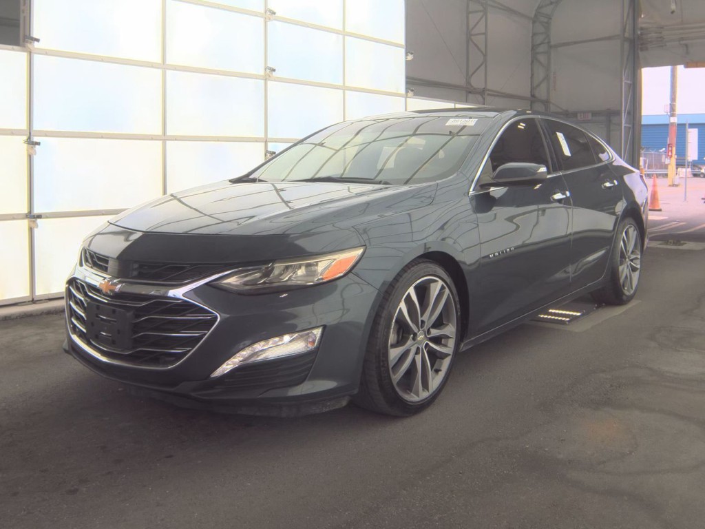 2020 Chevrolet Malibu Image 2