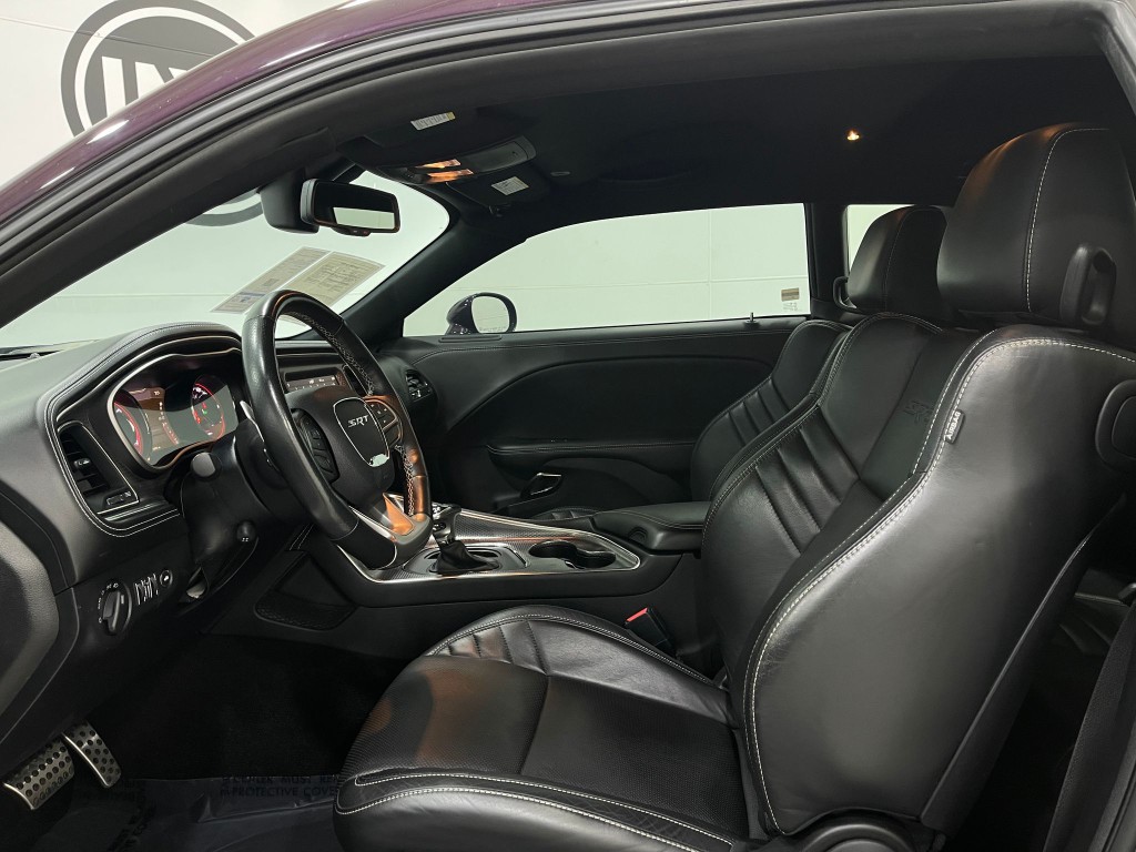2022 Dodge Challenger Image 12
