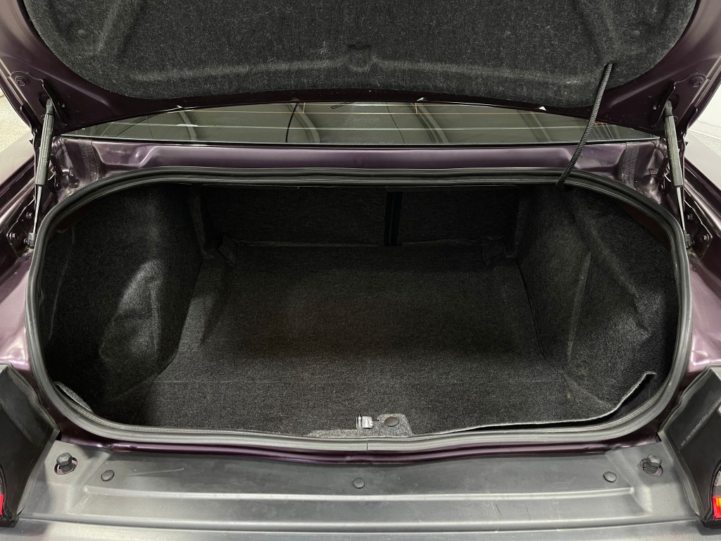 2022 Dodge Challenger Image 25