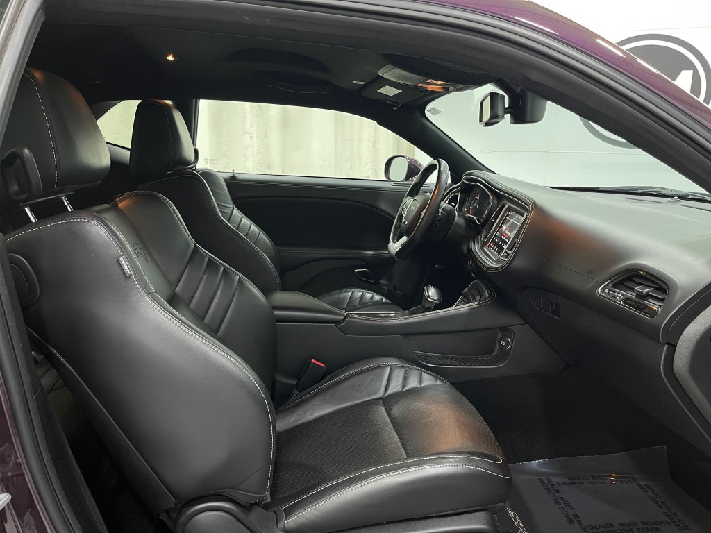 2022 Dodge Challenger Image 31