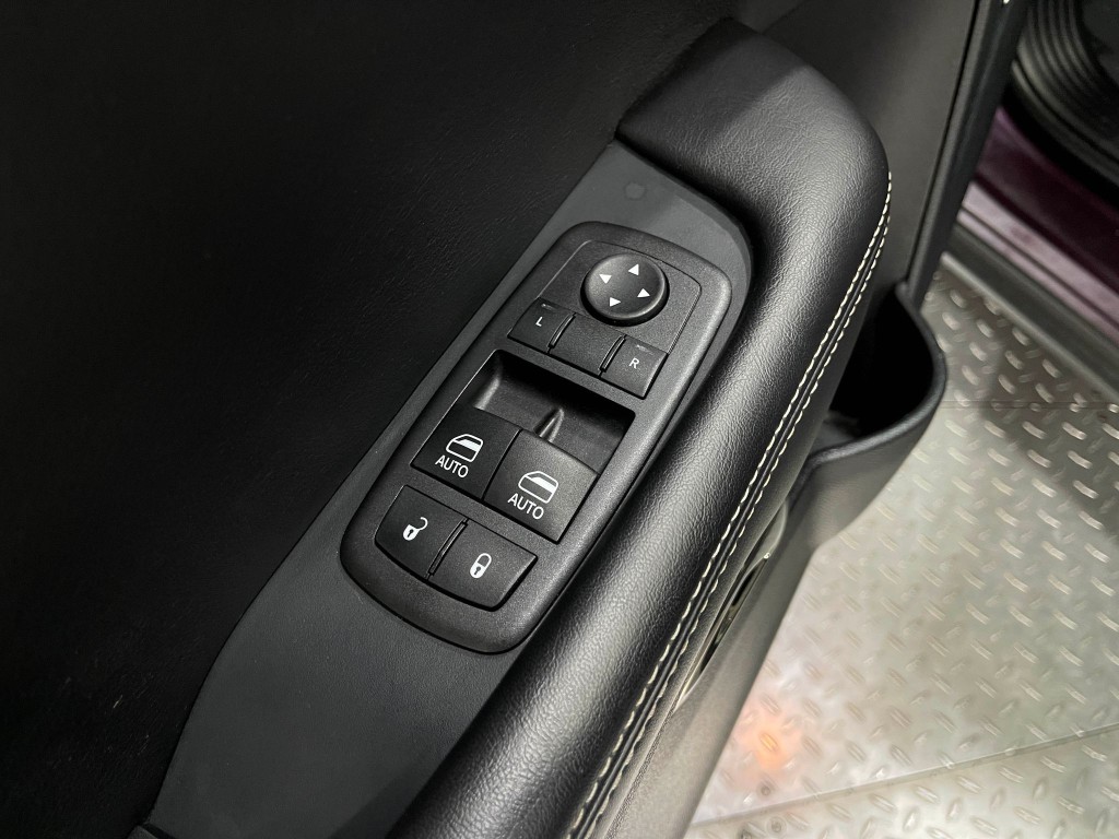 2022 Dodge Challenger Image 15
