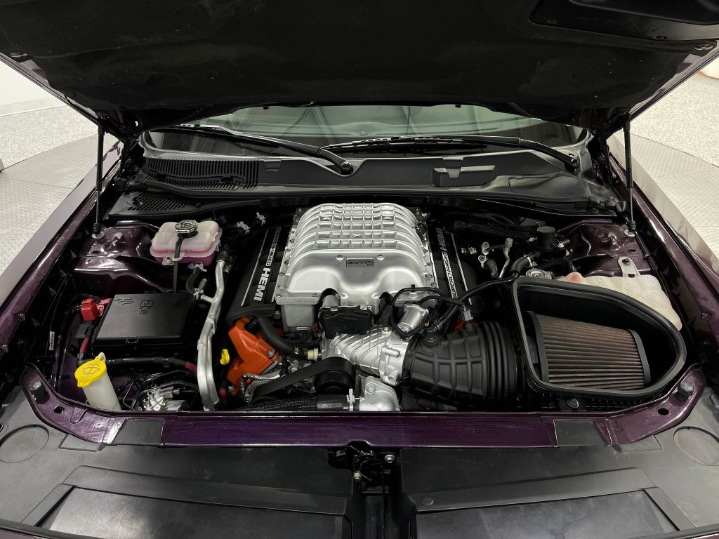 2022 Dodge Challenger Image 25