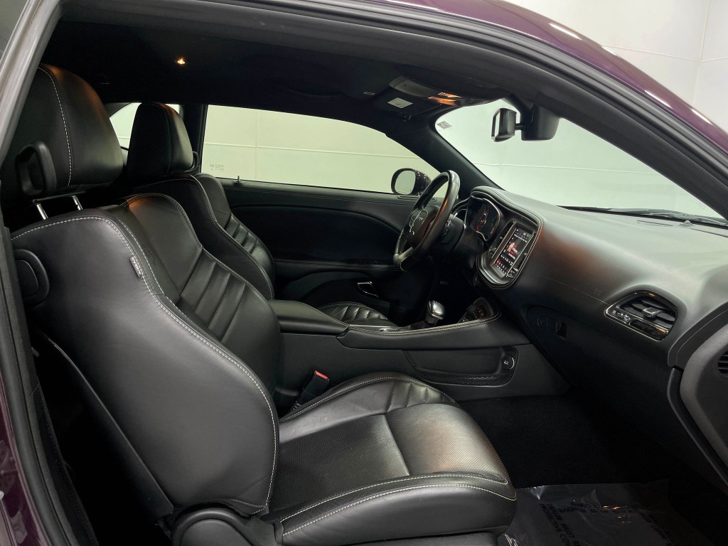 2022 Dodge Challenger Image 30