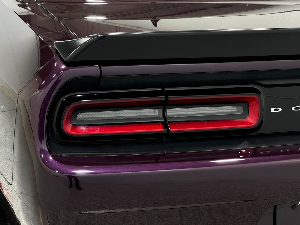 2022 Dodge Challenger Image 32