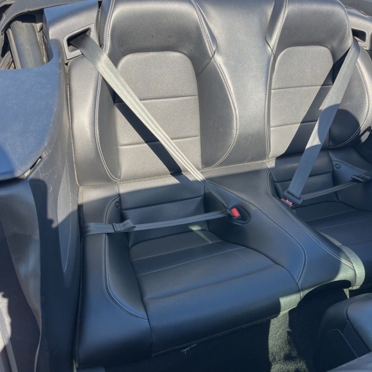 2021 Ford Mustang Image 11