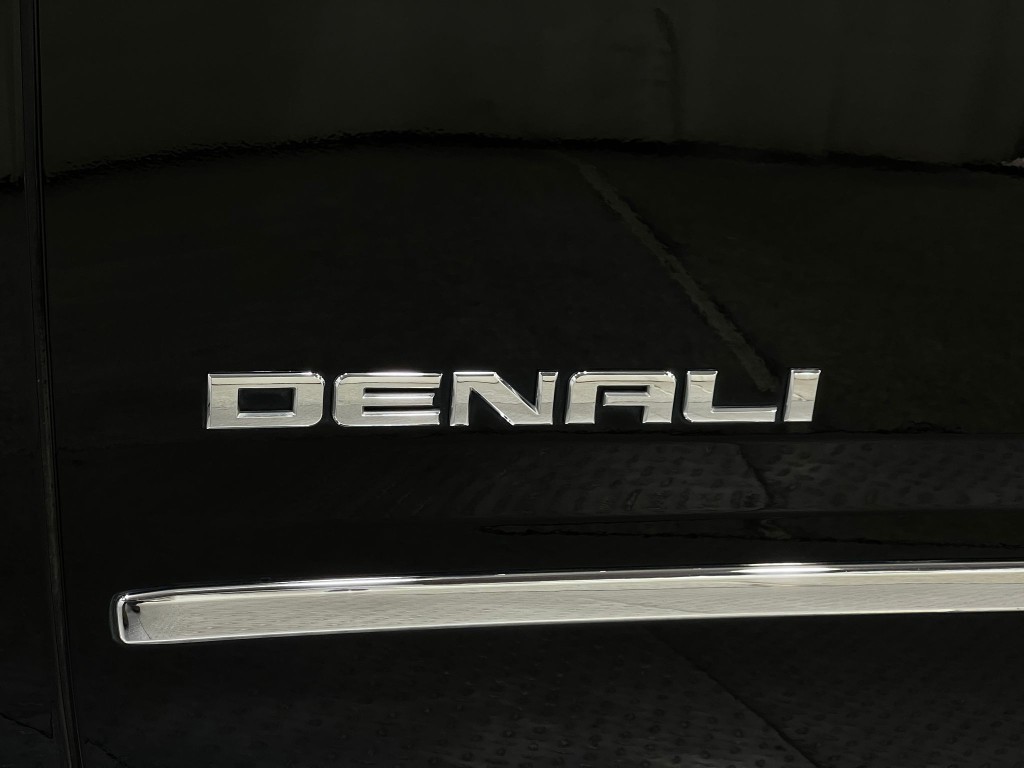 2020 GMC Yukon Image 39