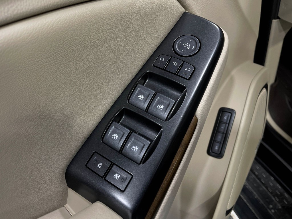 2020 GMC Yukon Image 16