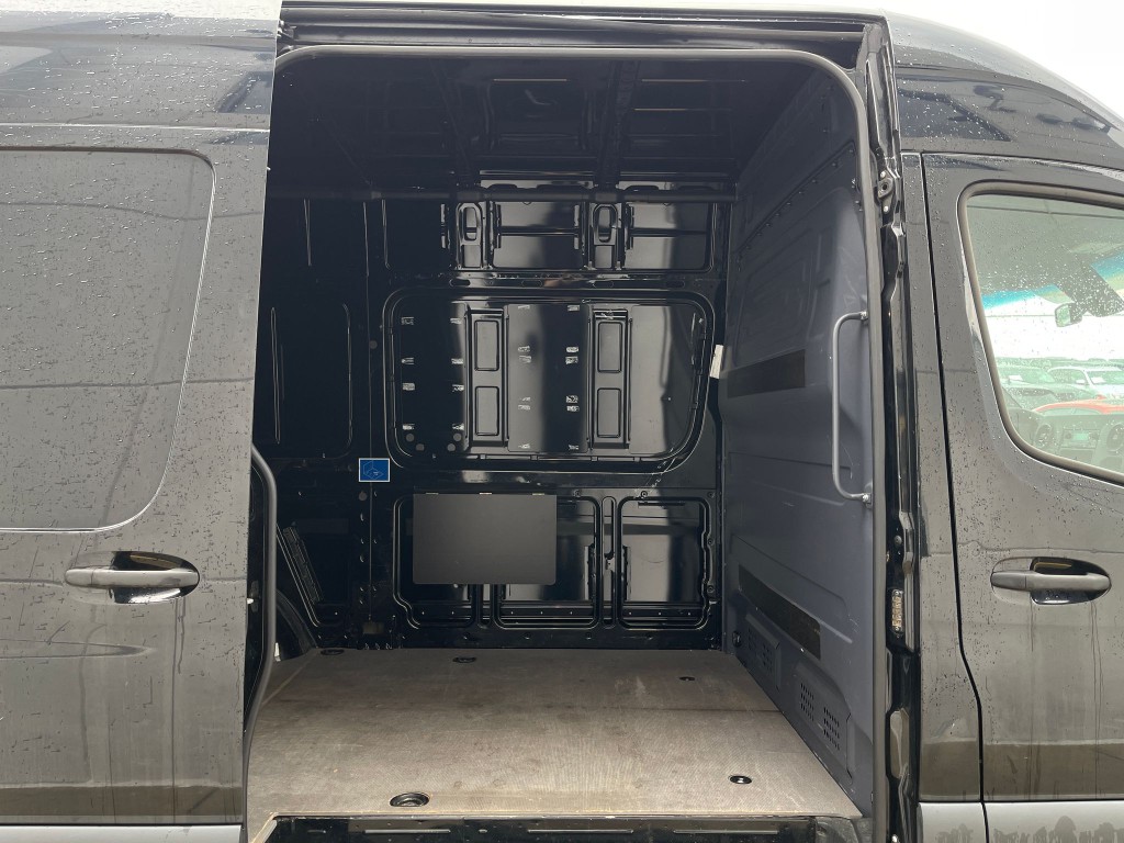 2020 Mercedes-Benz Sprinter Image 25