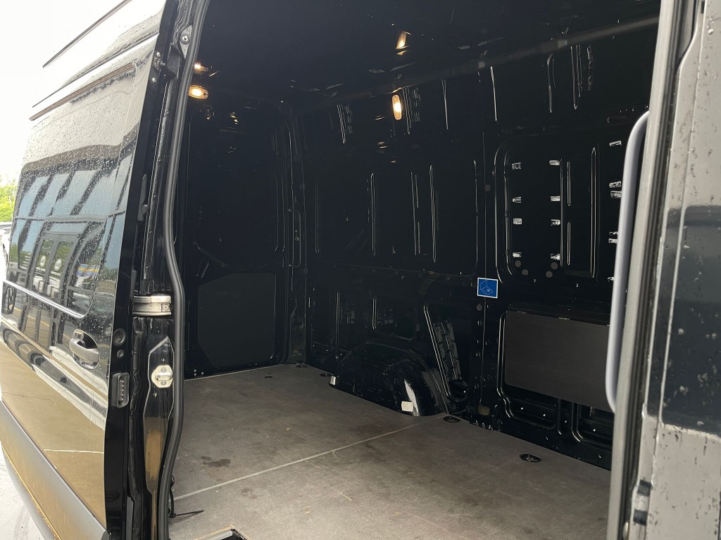 2020 Mercedes-Benz Sprinter Image 26