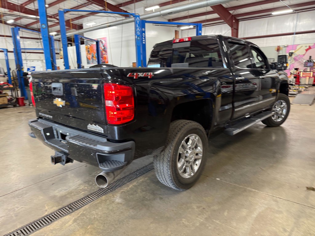 2019 Chevrolet Silverado 1500 Image 3