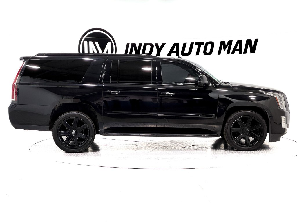 2019 Cadillac Escalade Image 3