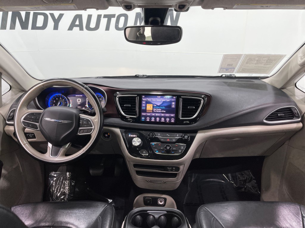 2019 Chrysler Pacifica Image 18