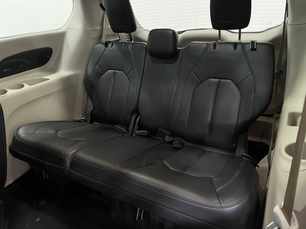 2019 Chrysler Pacifica Image 28