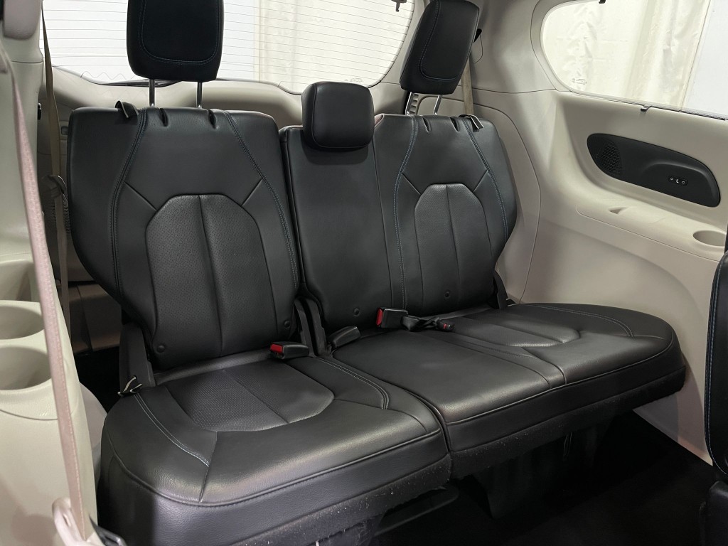 2019 Chrysler Pacifica Image 29