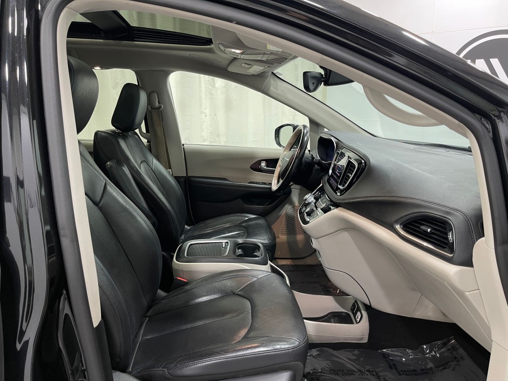 2019 Chrysler Pacifica Image 31
