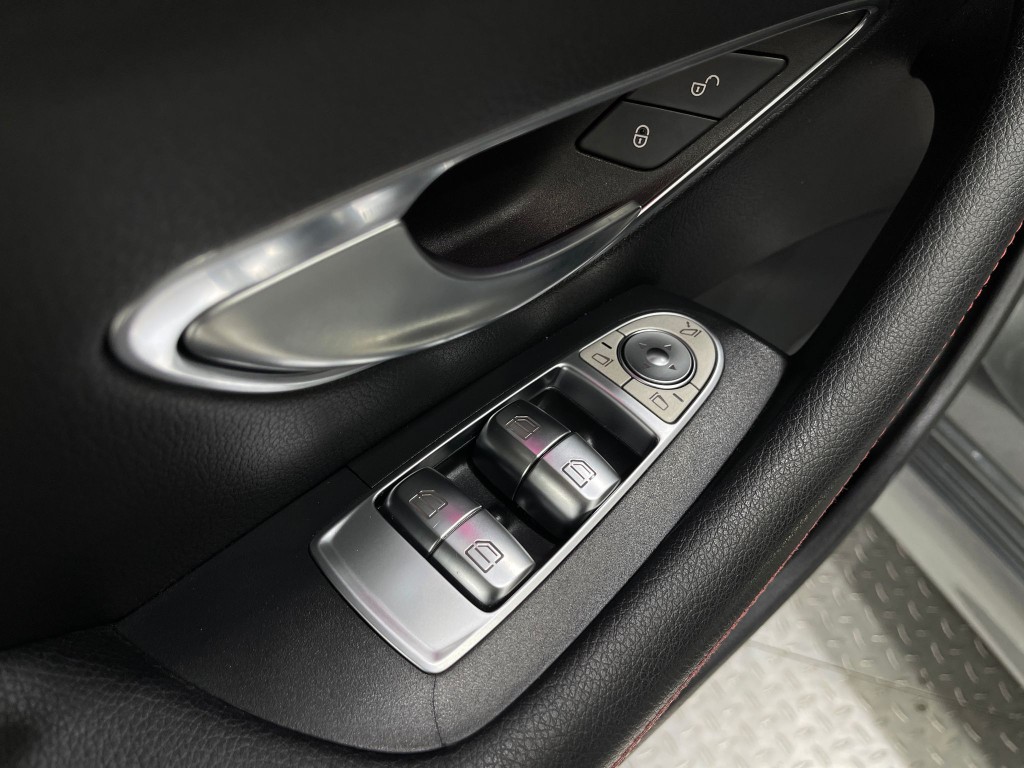 2019 Mercedes-Benz E-Class Image 16