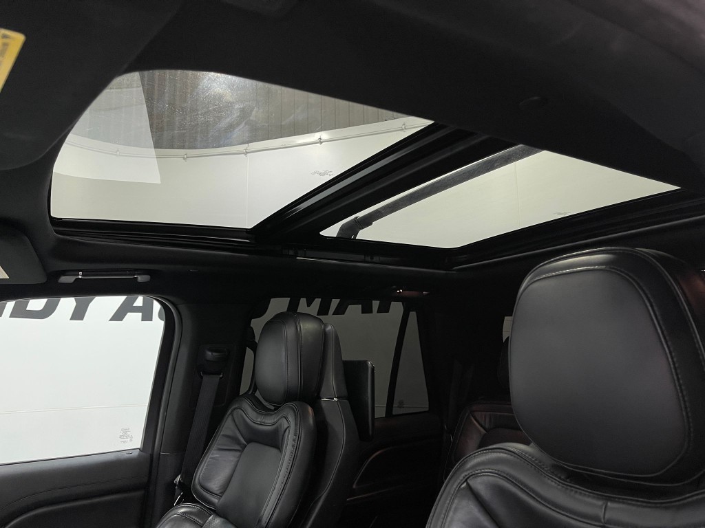 2019 Lincoln Navigator Image 12