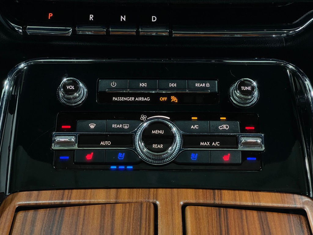 2019 Lincoln Navigator Image 24