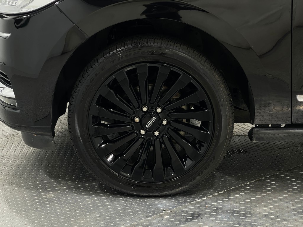 2019 Lincoln Navigator Image 36