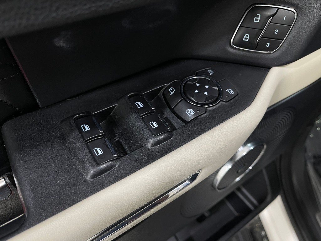 2019 Ford Expedition Image 16