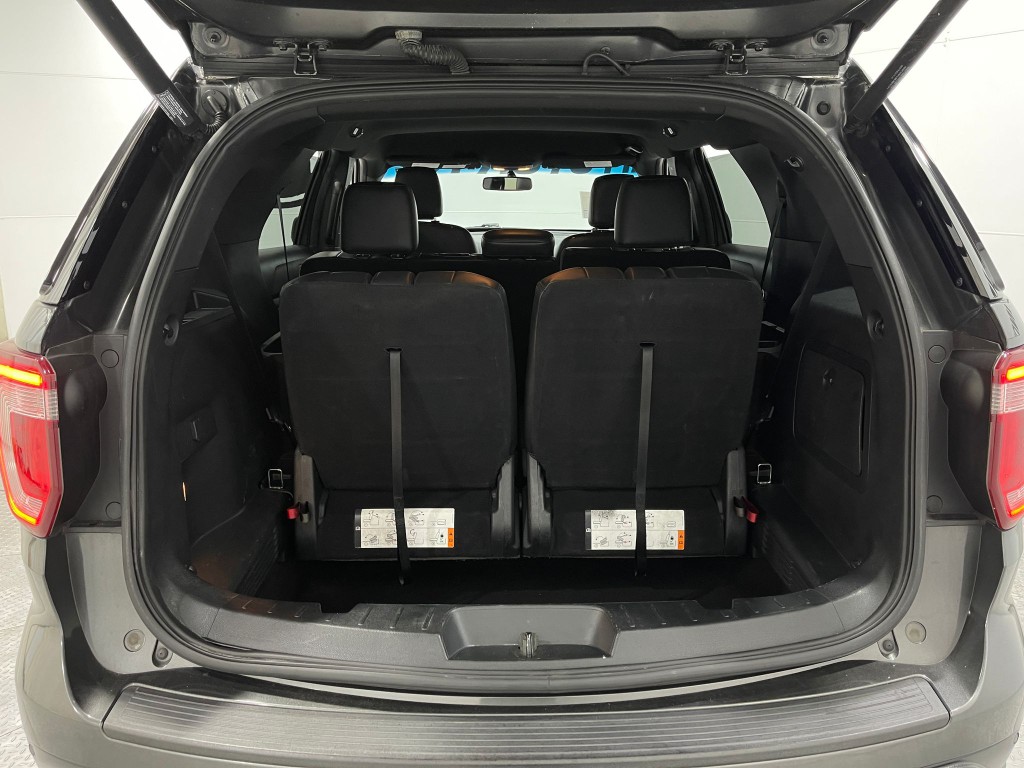 2019 Ford Explorer Image 25