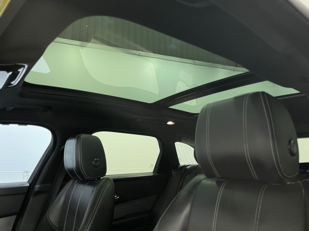 2019 Land Rover Range Rover Image 12