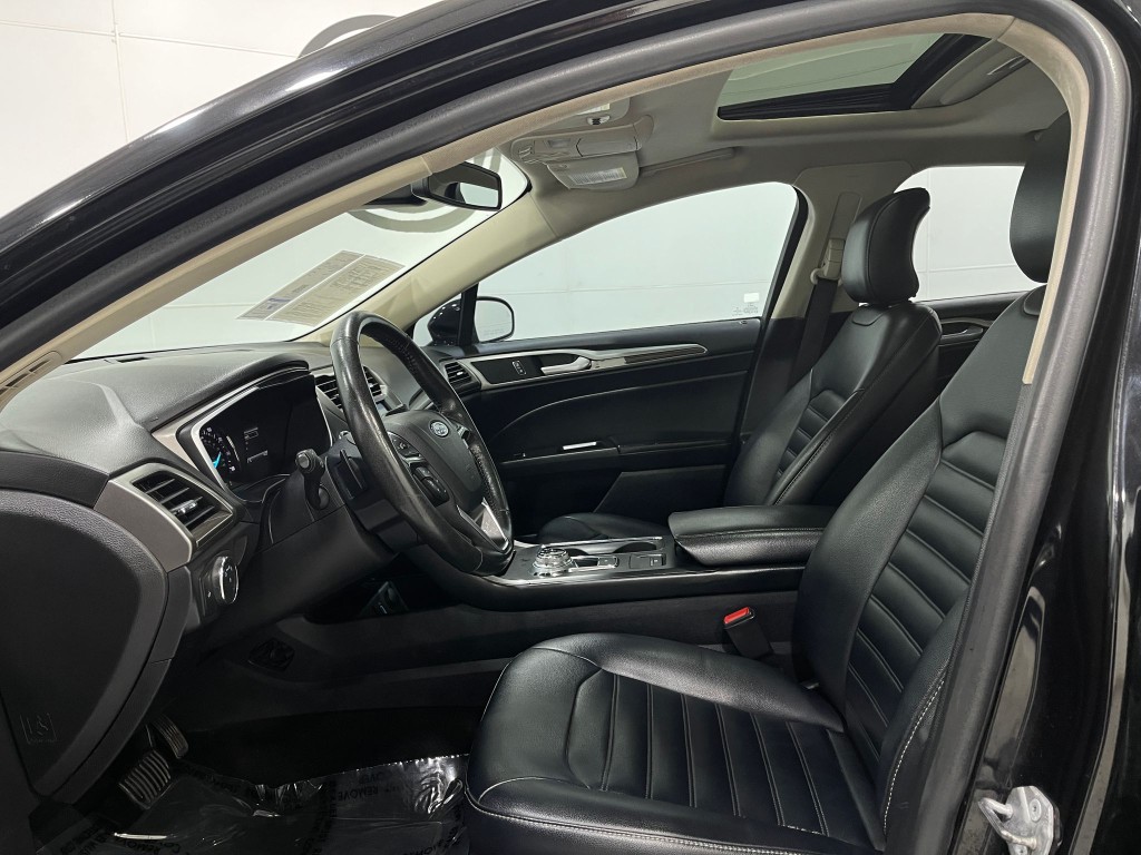 2019 Ford Fusion Image 12