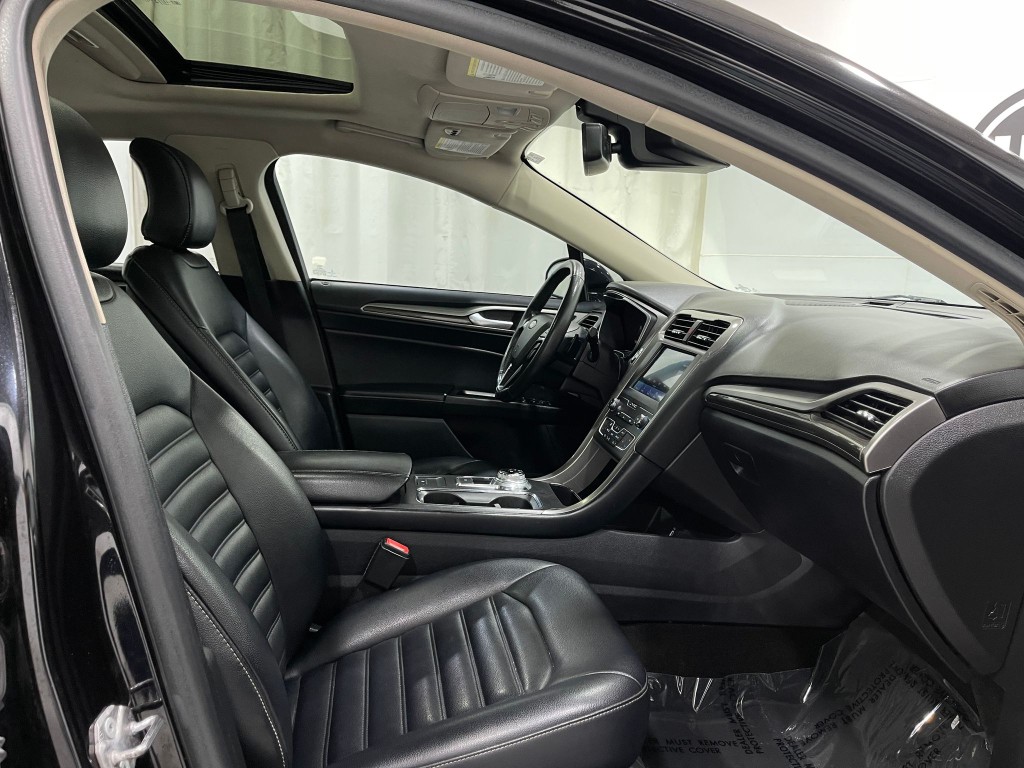 2019 Ford Fusion Image 30