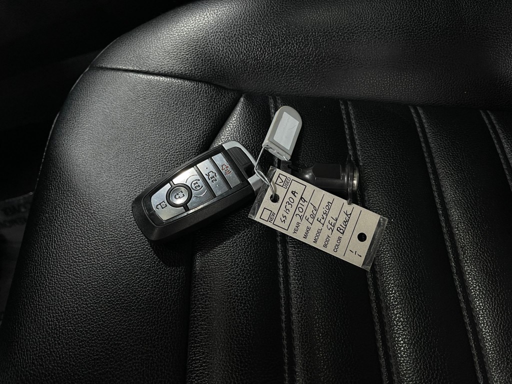 2019 Ford Fusion Image 35