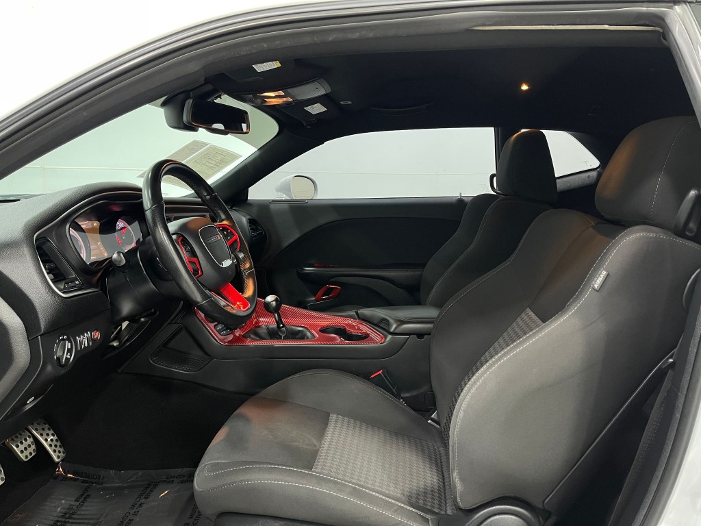 2019 Dodge Challenger Image 10
