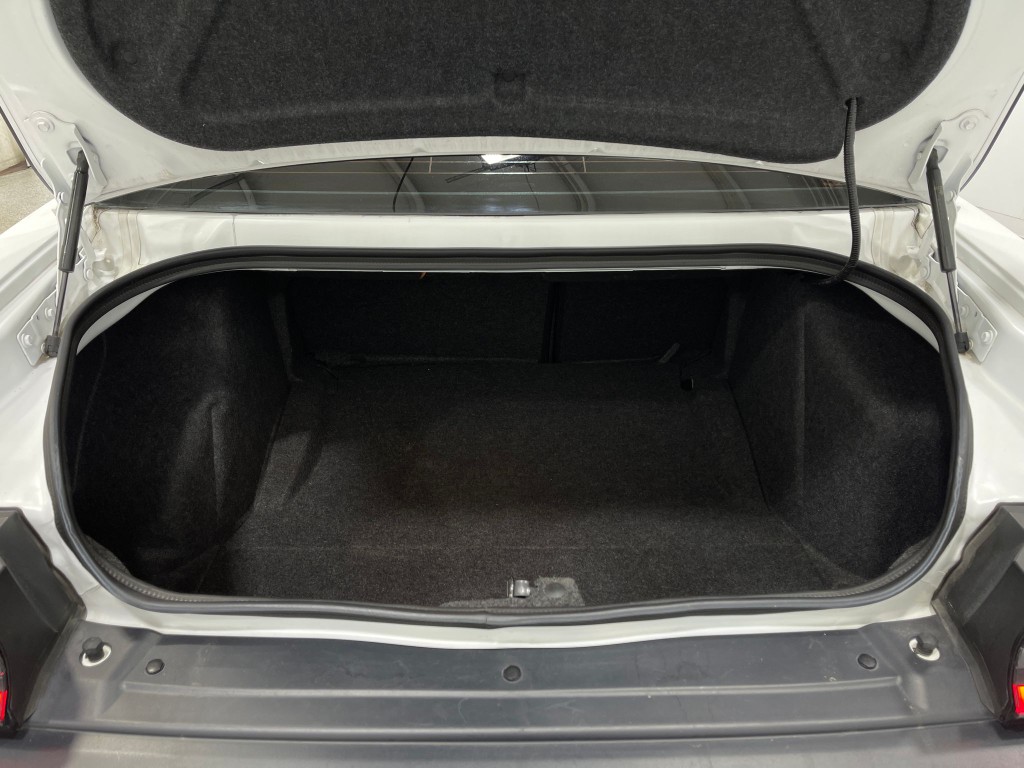 2019 Dodge Challenger Image 22
