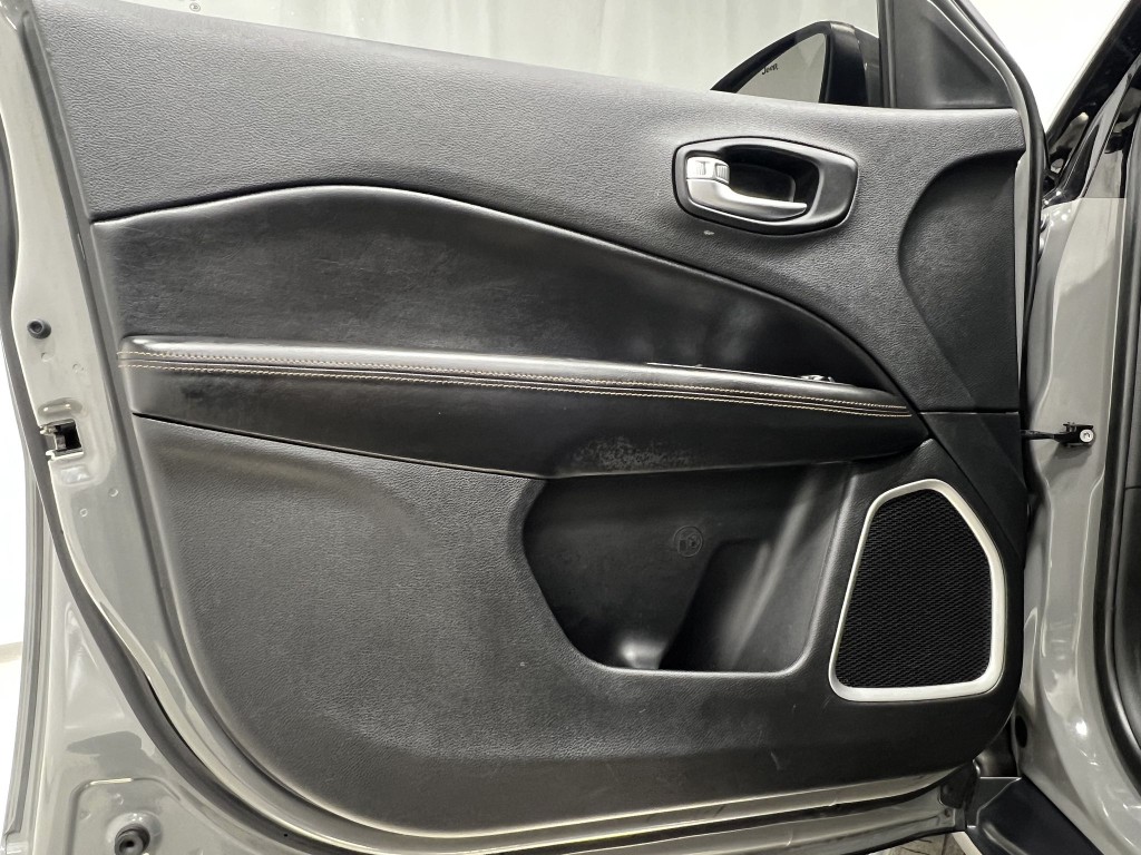 2019 Jeep Compass Image 15