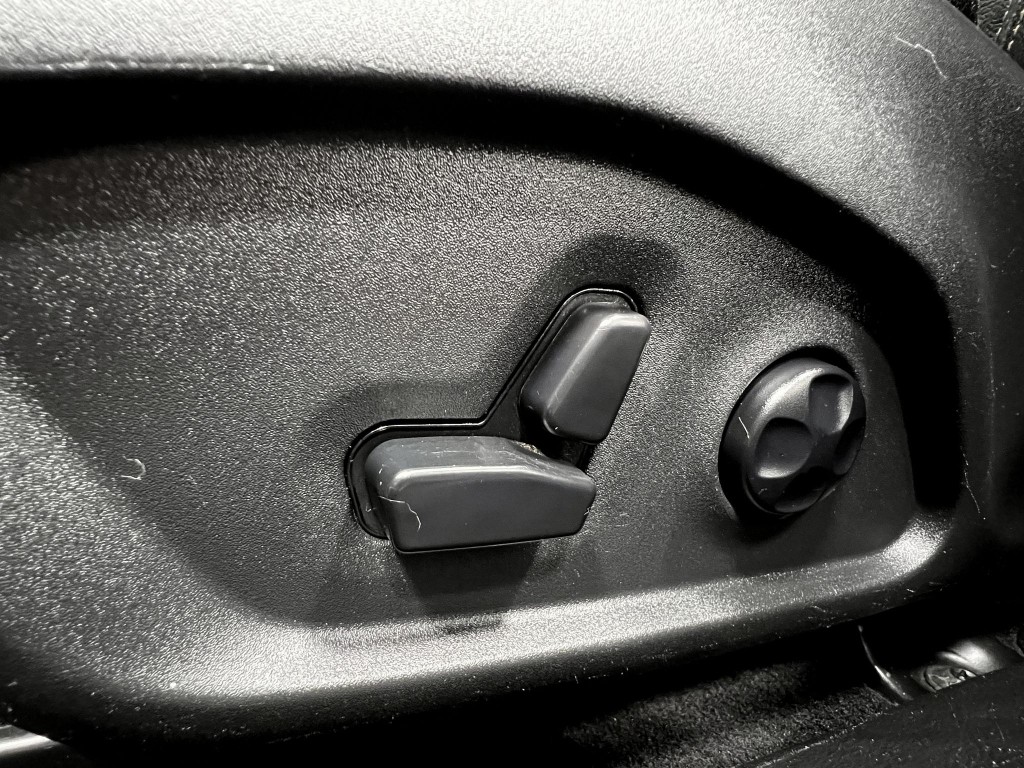 2019 Jeep Compass Image 16