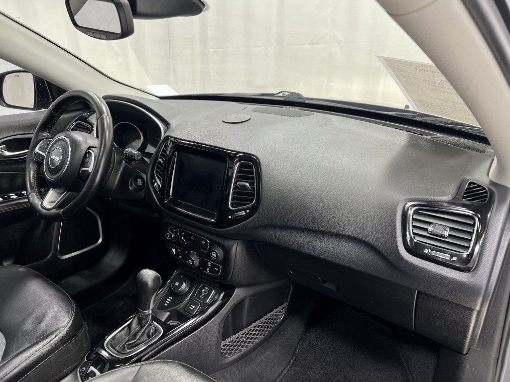 2019 Jeep Compass Image 19