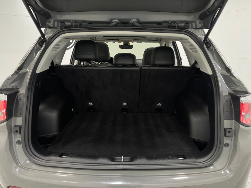 2019 Jeep Compass Image 25