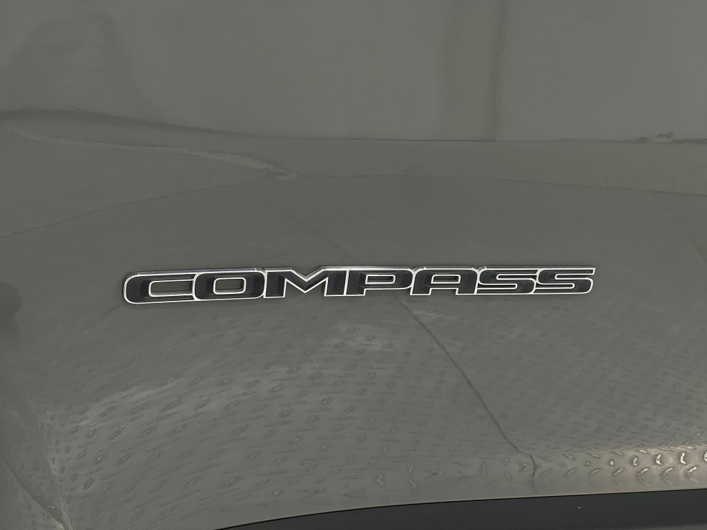 2019 Jeep Compass Image 38