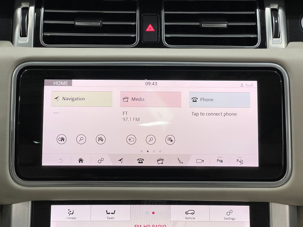 2019 Land Rover Range Rover Image 24