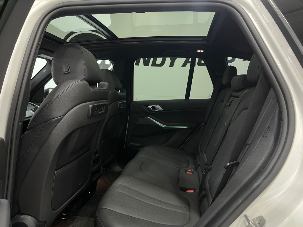2019 BMW X5 Image 28
