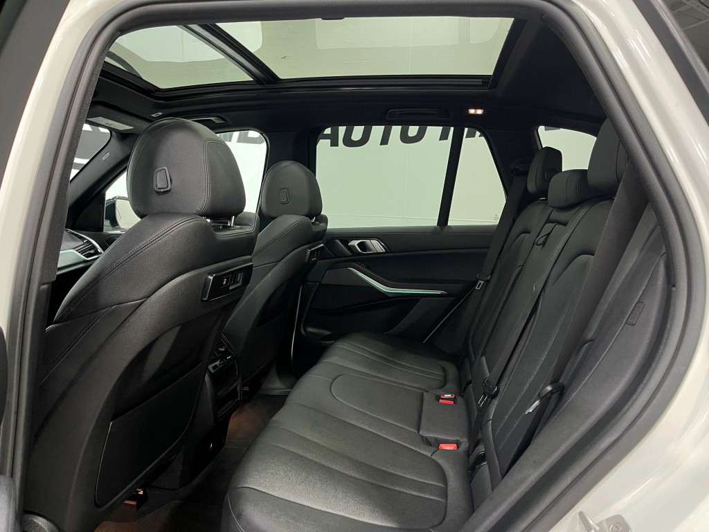 2019 BMW X5 Image 30