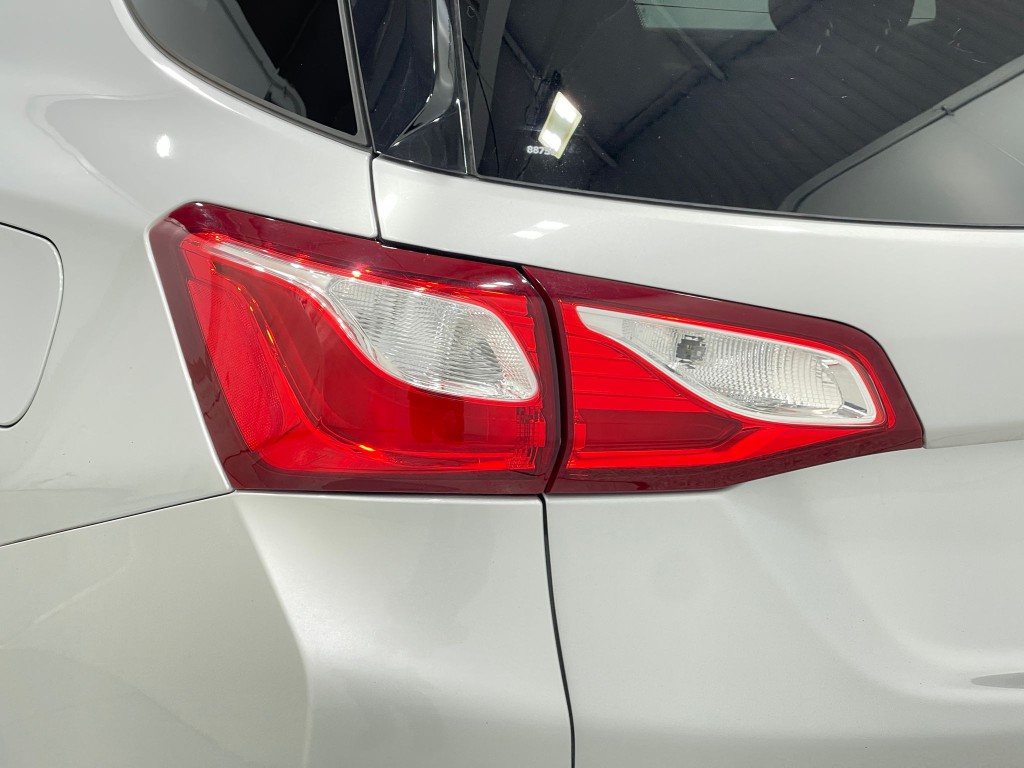 2019 Chevrolet Equinox Image 33