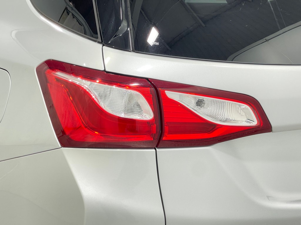 2019 Chevrolet Equinox Image 32